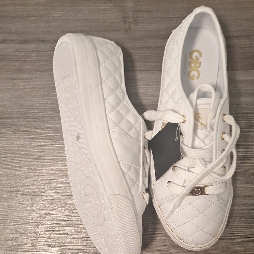 GBG Los Angeles White Minimalist Sneakers - Picture 7 of 7